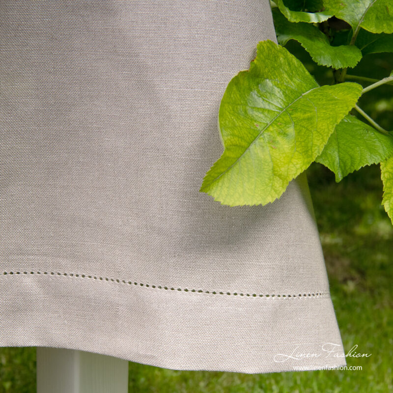 Grey tablecloth with 4cm border and hemstitch