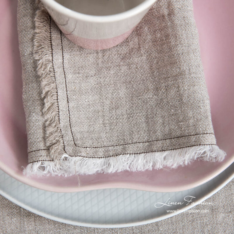 Linen light grey napkin with fringe and double stitch
