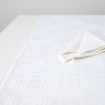 CAMPO biały bieżnik stołowy