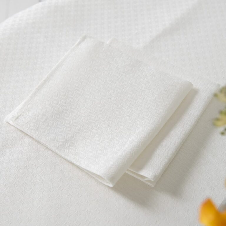 Round/oval linen cotton white tablecloth with matching napkins