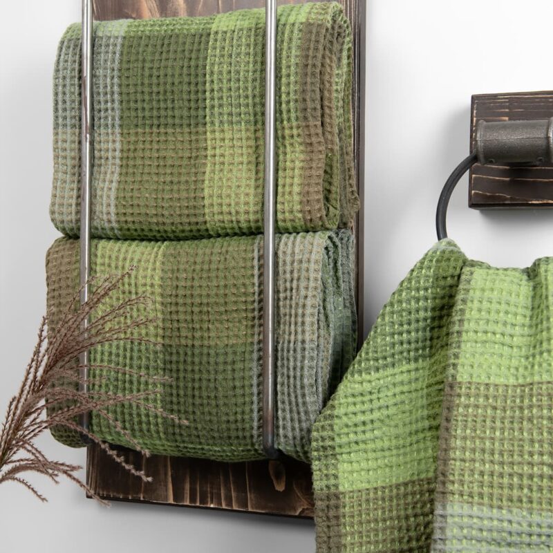 linen bath towels green, waffle.