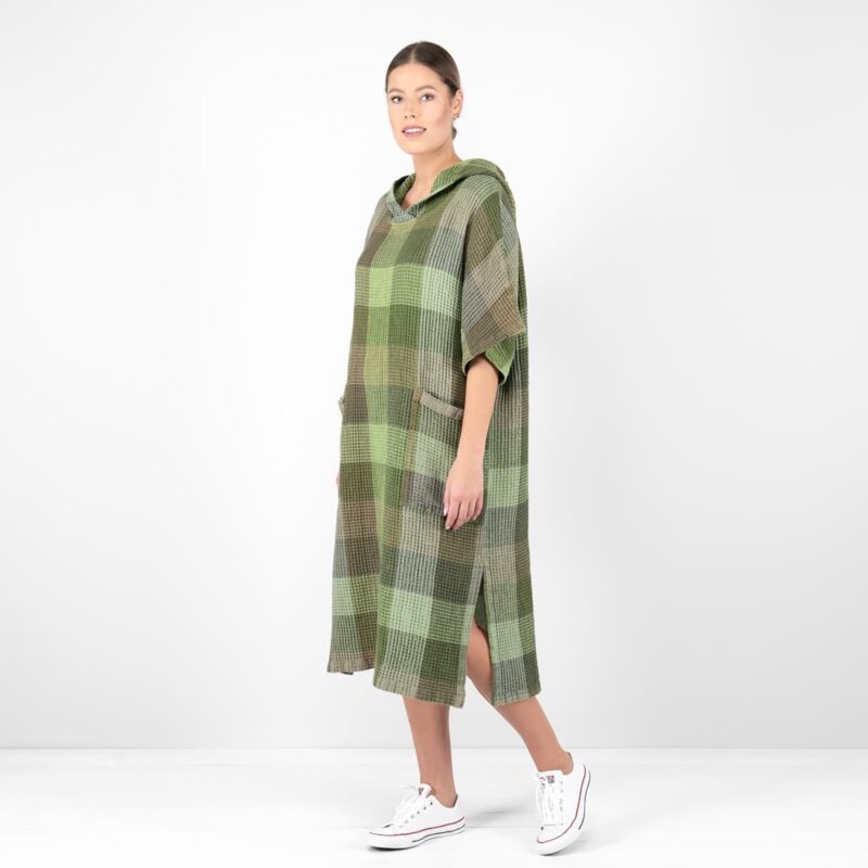 green linen poncho wasffle, washed.