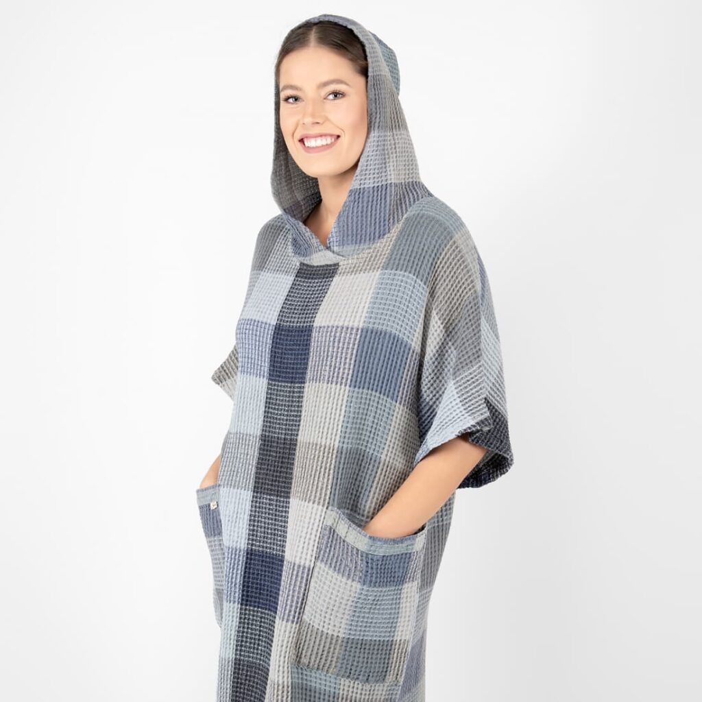 BINGO Ponczo szare w grafit 3 grey blue linen poncho bingo with hoodie.