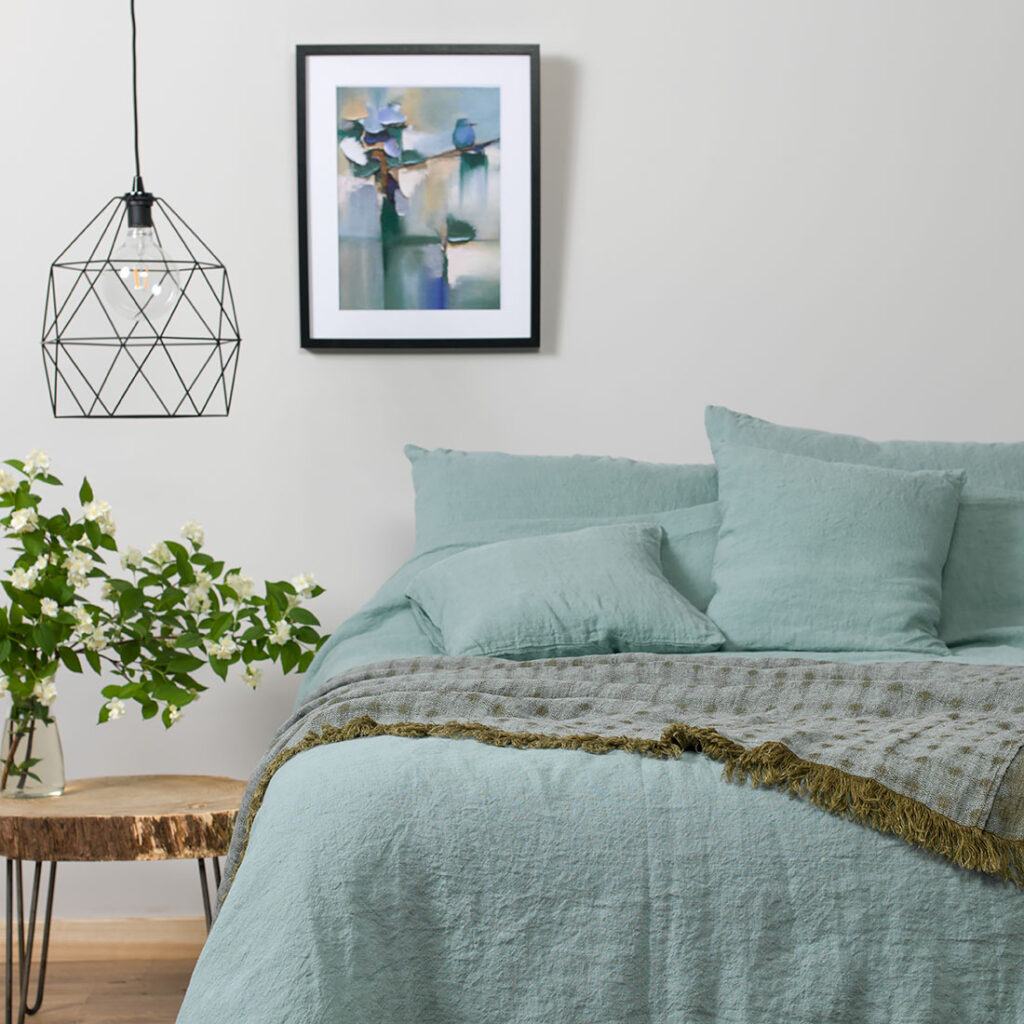 Laguna bed linen.