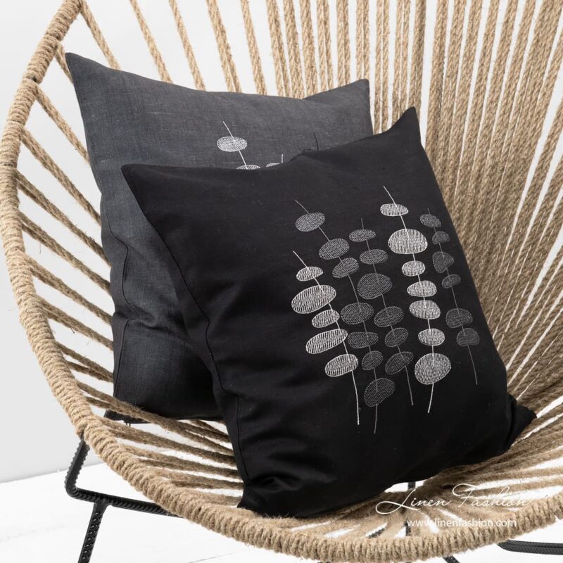 Black cushion cover, ULA.