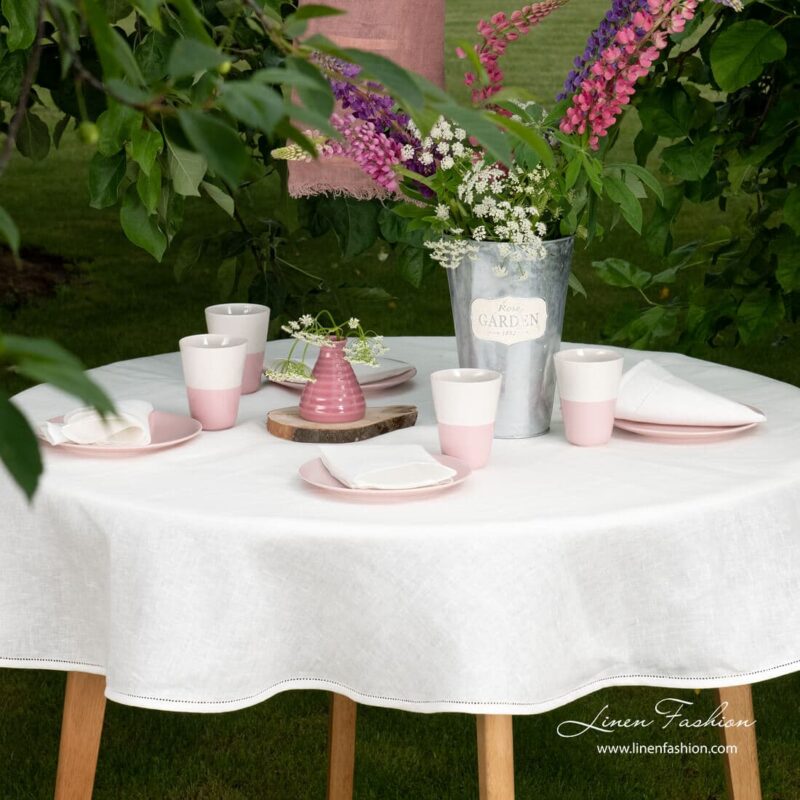 100% linen tablecloth in white color, natura.