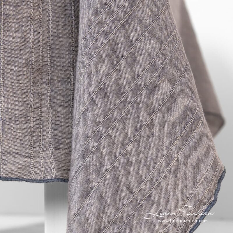 Tablecloth in violet color.