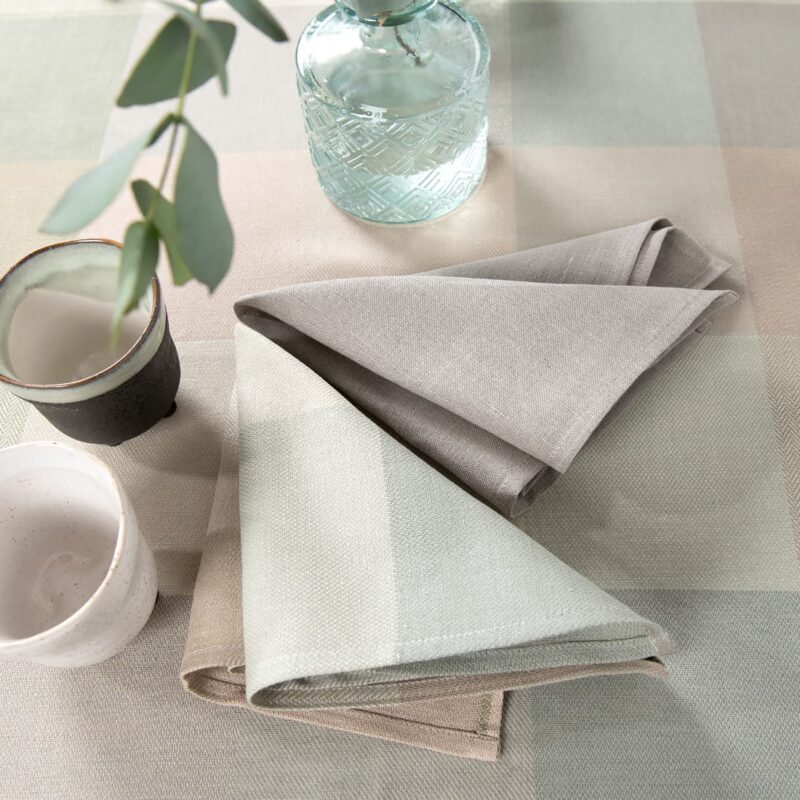 linen cotton tablecloth checks beige green, with napkins
