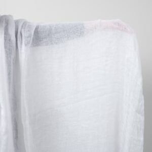 Śnieżnobiała przeźroczysta tkanina lniana, prana 6 Bright white transparent linen fabric washed