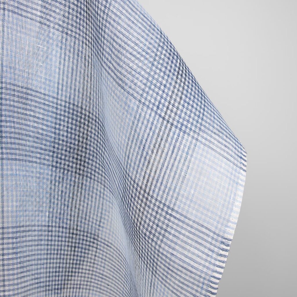Przeźroczysta tkanina lniana w niebieską kratkę 2 linen blue checks fabric gauze transparent