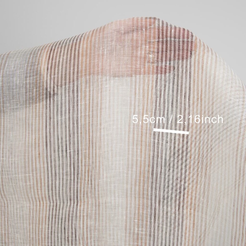 Przeźroczysta tkanina lniana w brązowe paski 4 linen gauze brown striped fabric not washed