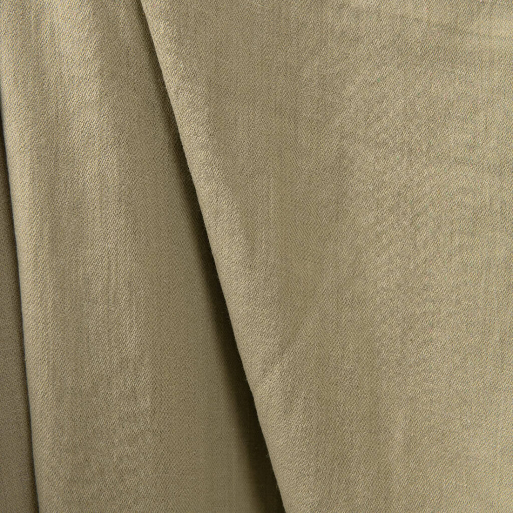 Zielonkawa prana tkanina dwustronna 4 Olive green washed fabric double-sided green side