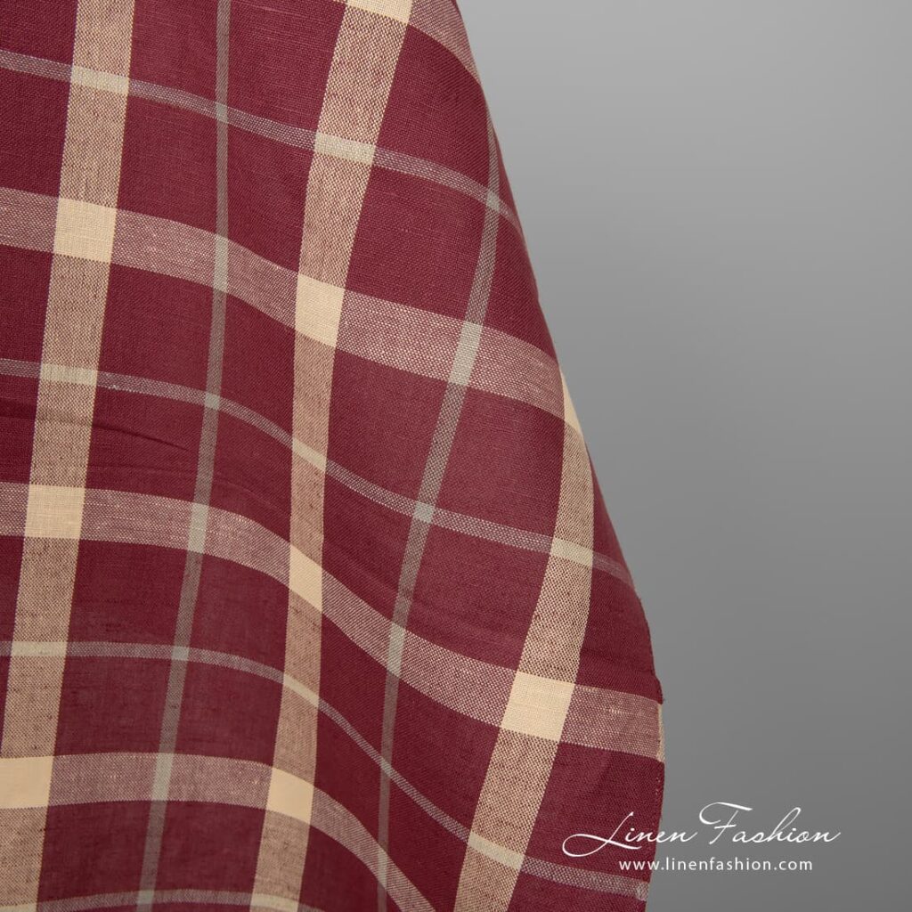 Lniano-bawełniana czerwona tkanina w kremową kratkę 3 Cream checked linen cotton fabric in red.