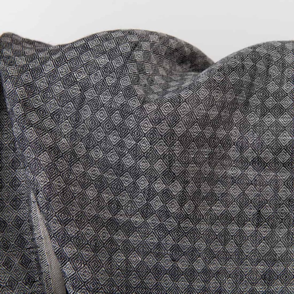 Tkanina lniana w romby w kolorze czarnym i szarym 3 Black and grey linen fabric, 100% linen