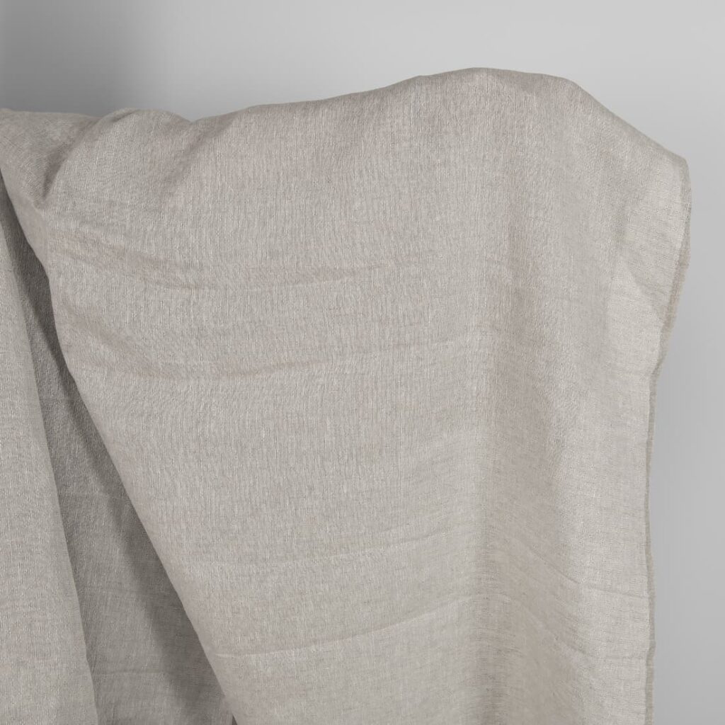 Tkanina lniana beżowa w ażurową kratkę 1 Openwork patterned linen fabric in beige