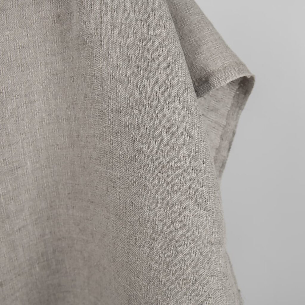 Naturalna tkanina lniana w ażurową krateczkę 4 Natural linen fabric in an openwork pattern edge