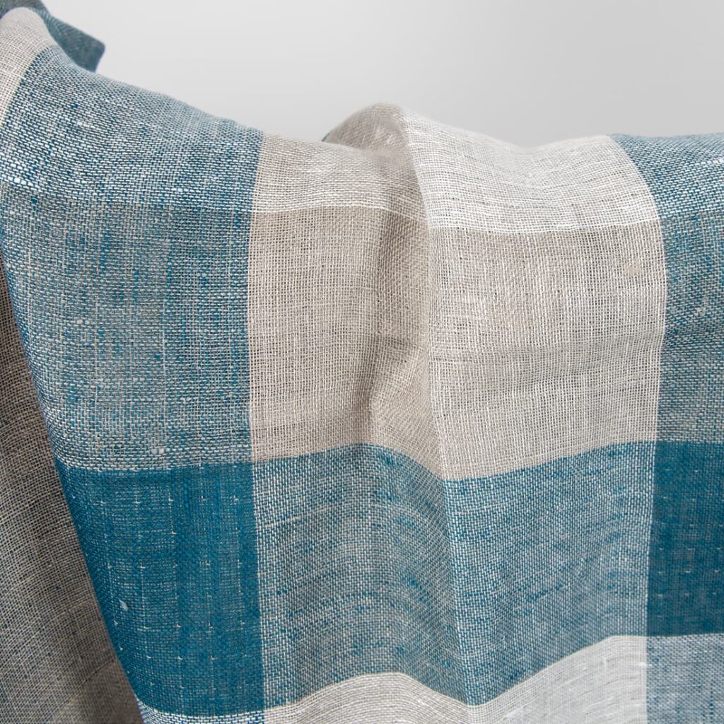 Tkanina lniana w turkusową kratkę 5 linen checks turquoise, front side