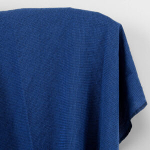 Tkanina lniano-bawełniano-wełniana ciemnoniebieska i czarna waflowa, prana