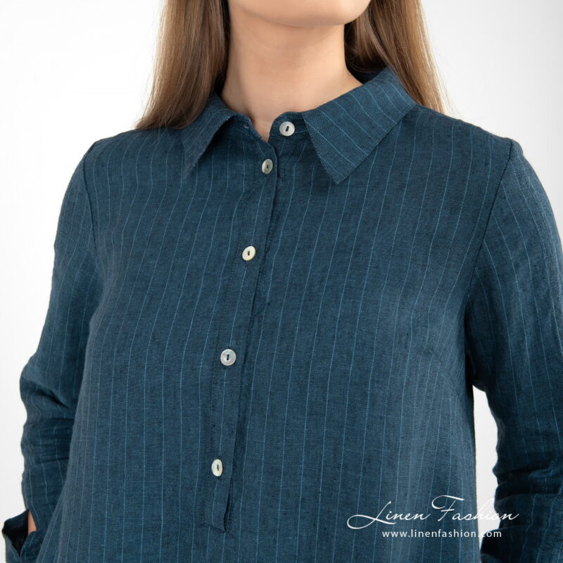 dark blue linen dress, with button closure.