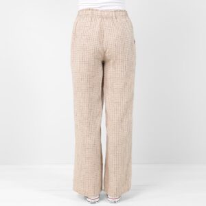 Checked linen brownish pants, view from the back