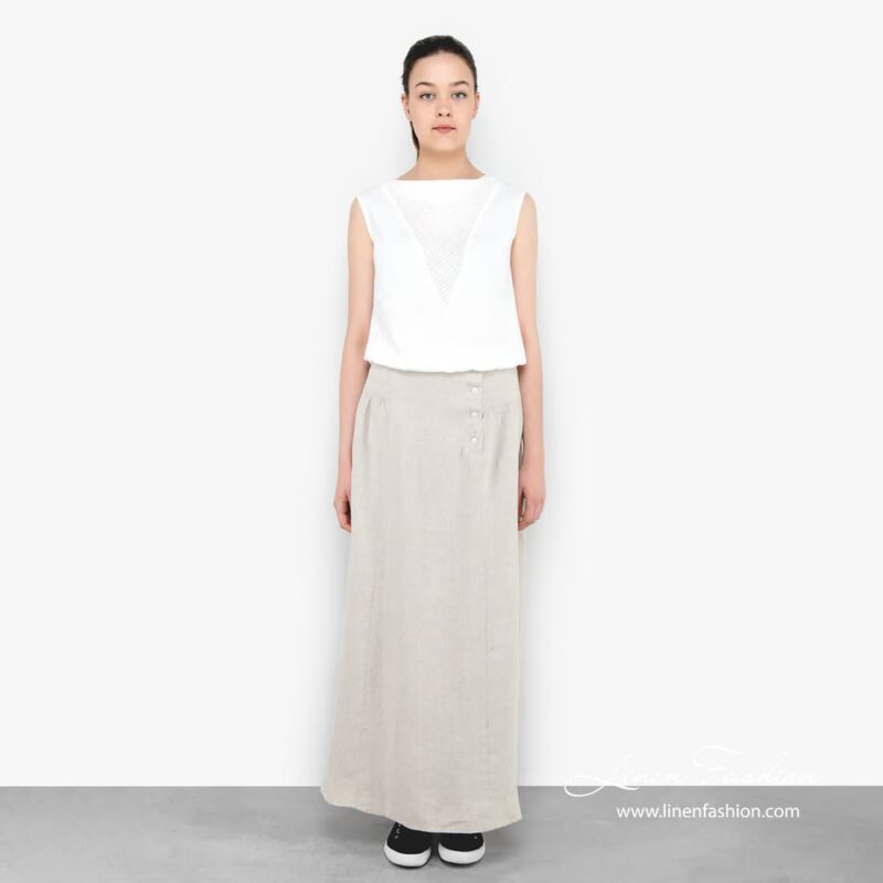 Light grey coloured skirt.