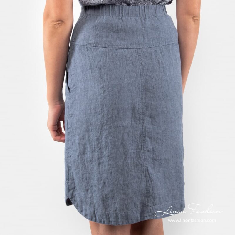 Linen skirt in blue.