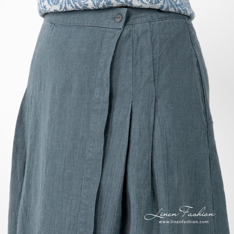 LUNGO wrap type skirt with pleats on the sides