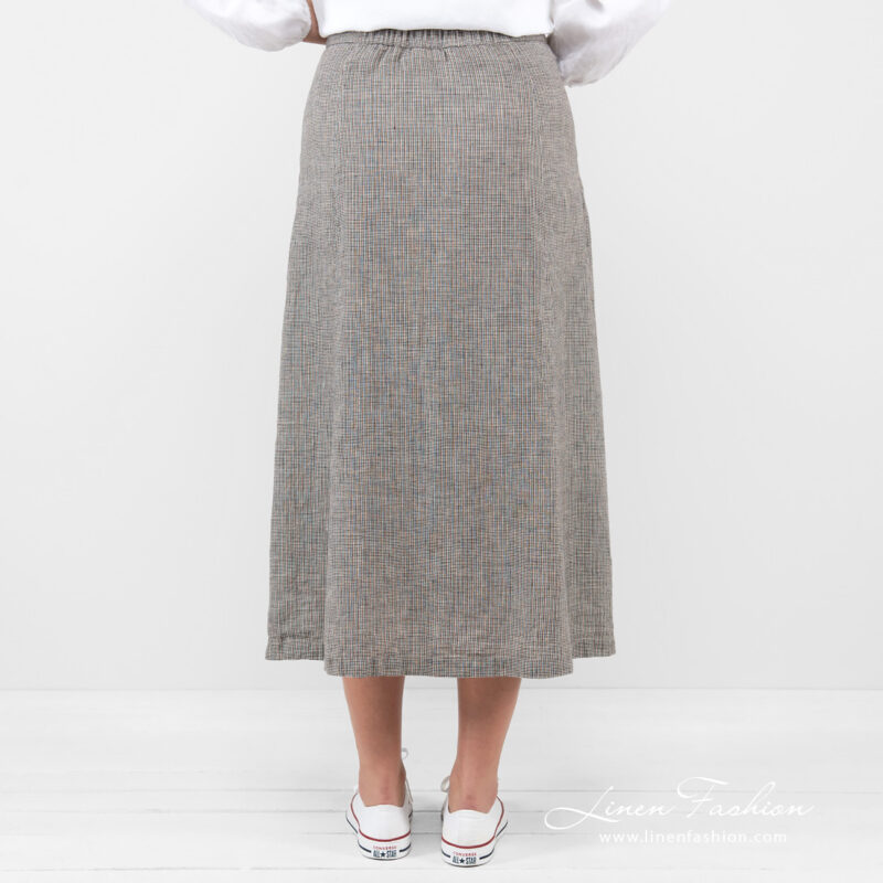 linen long checked shirt from backside.