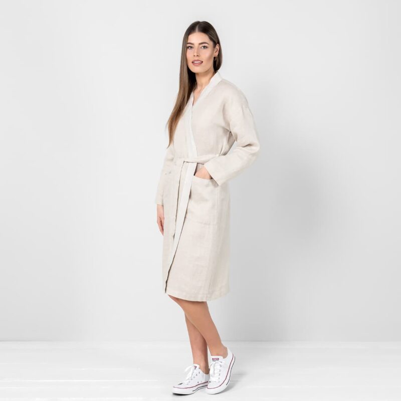 Beige bathrobe for women, with pockets