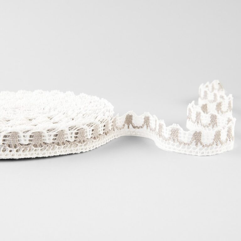 Linen lace white and natural No. 89