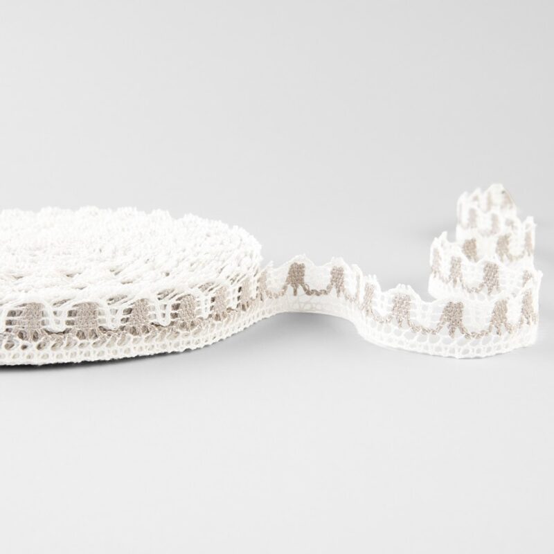 Linen lace white and natural No. 89