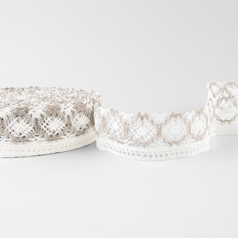 Linen lace white and natural No. 95