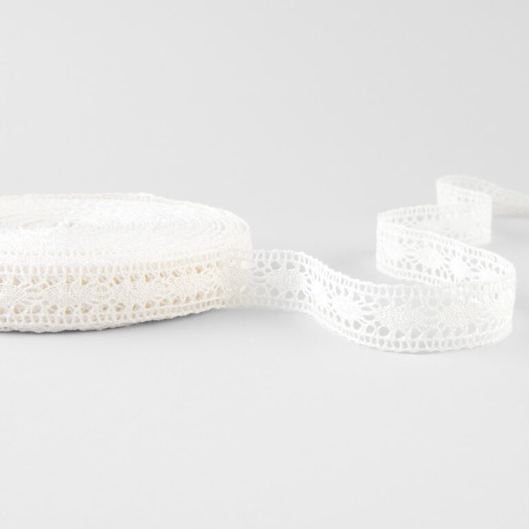 Linen lace off-white No. 96