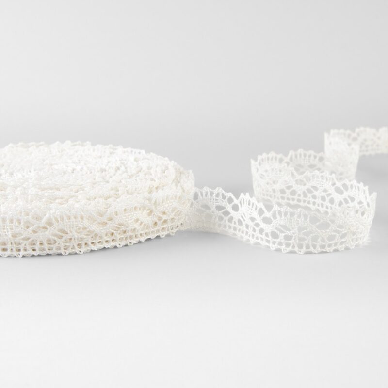 Linen lace off-white No. 99